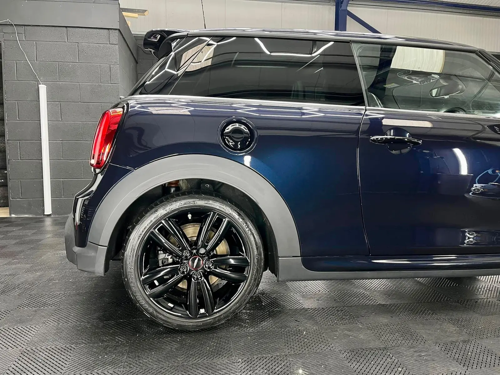 Detailed blue Mini